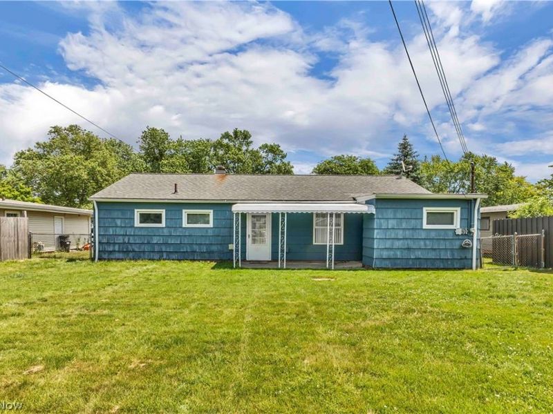 6674 Newbury Lane, Cleveland, OH 44130 Photo 29