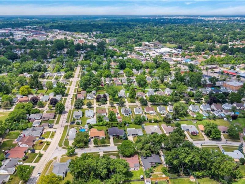 6674 Newbury Lane, Cleveland, OH 44130 Photo 31