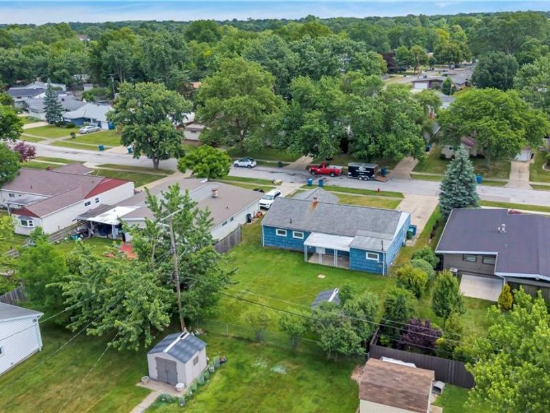 6674 Newbury Lane, Cleveland, OH 44130 Photo 36