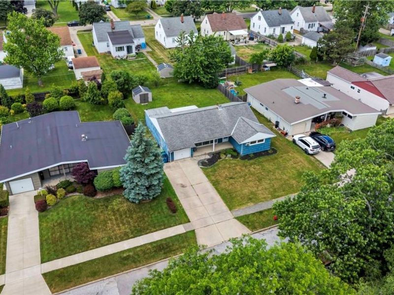 6674 Newbury Lane, Cleveland, OH 44130 Photo 37