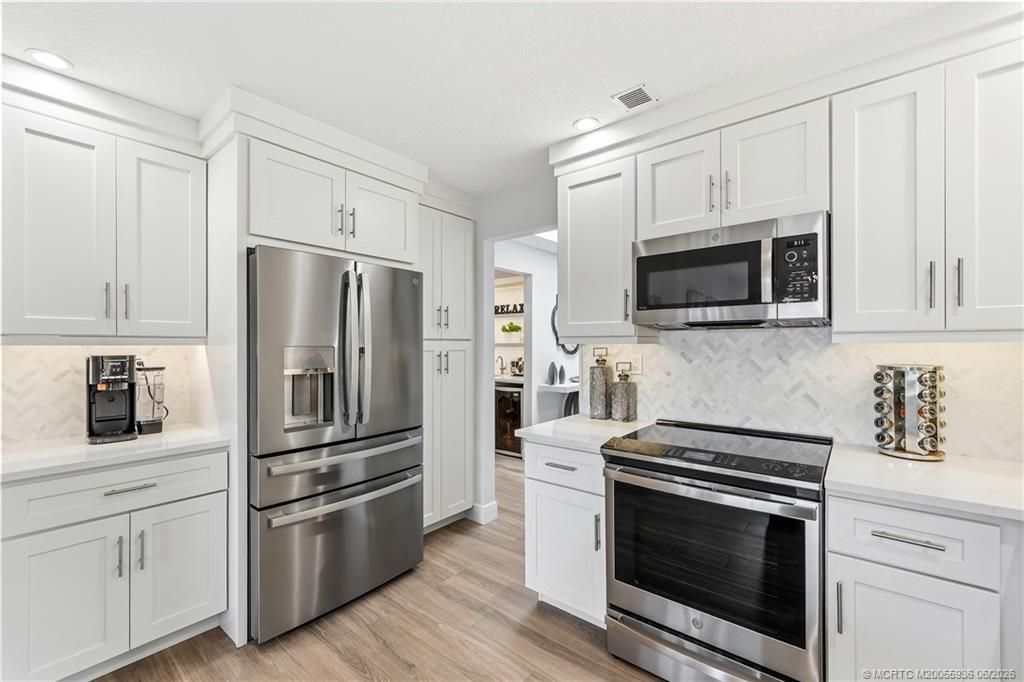 164 SE Crestwood Circle, Unit 8-64, Stuart, FL 34997 Photo