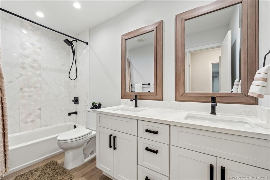164 SE Crestwood Circle, Unit 8-64, Stuart, FL 34997 Photo