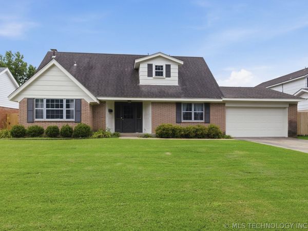 1832 E 58th Street , Tulsa, OK 74105