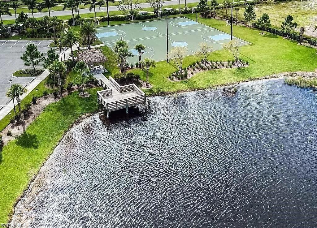 2584 Vine Ave, Naples, FL 34120 Photo