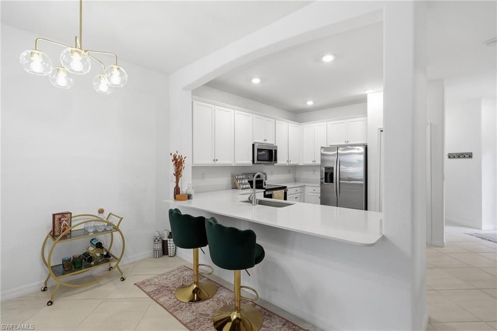 2584 Vine Ave, Naples, FL 34120 Photo