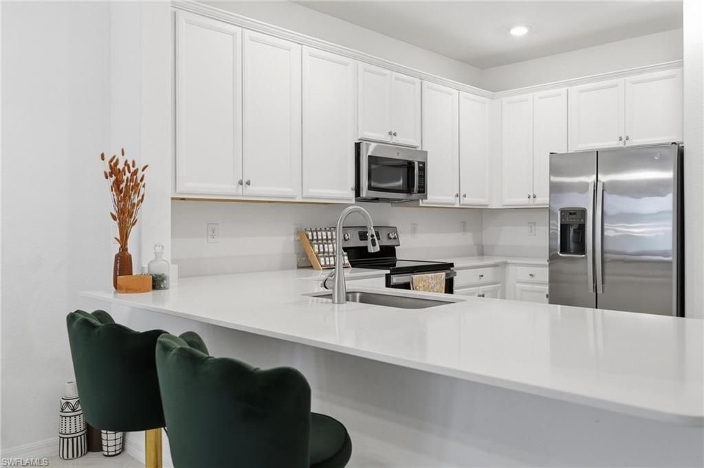 2584 Vine Ave, Naples, FL 34120 Photo