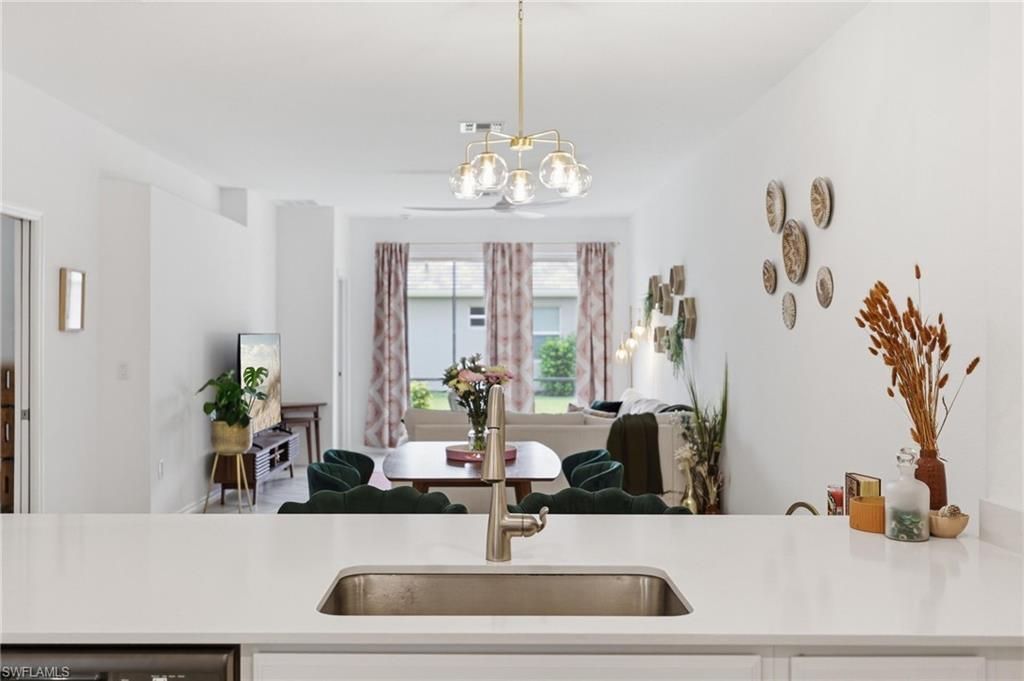 2584 Vine Ave, Naples, FL 34120 Photo
