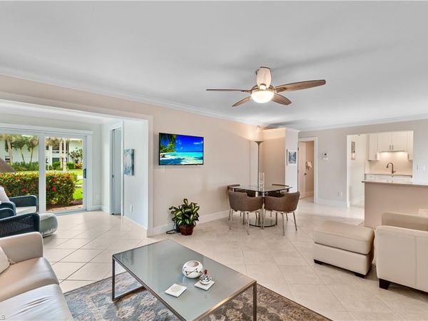 661 12th AVE S, Unit 661, NAPLES, FL 34102