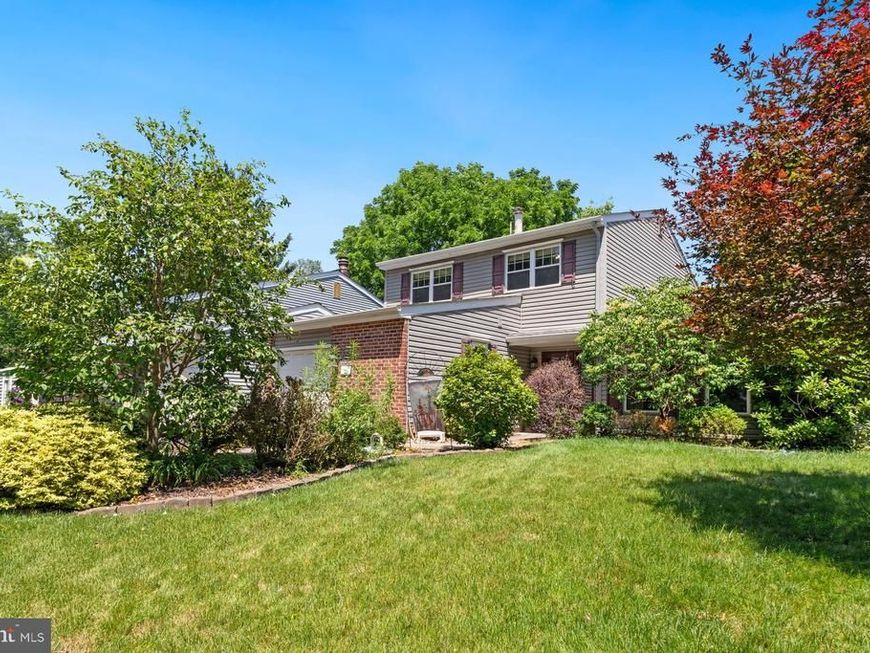 111 Commonwealth Drive, Newtown, PA 18940 Main Photo