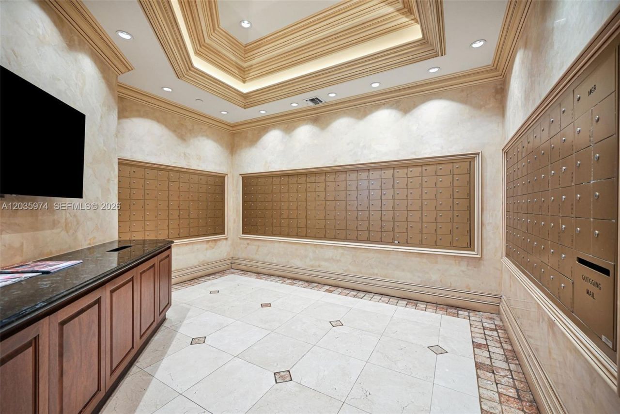 19707 Turnberry Way , Unit 17A, Aventura, FL 33180 Photo