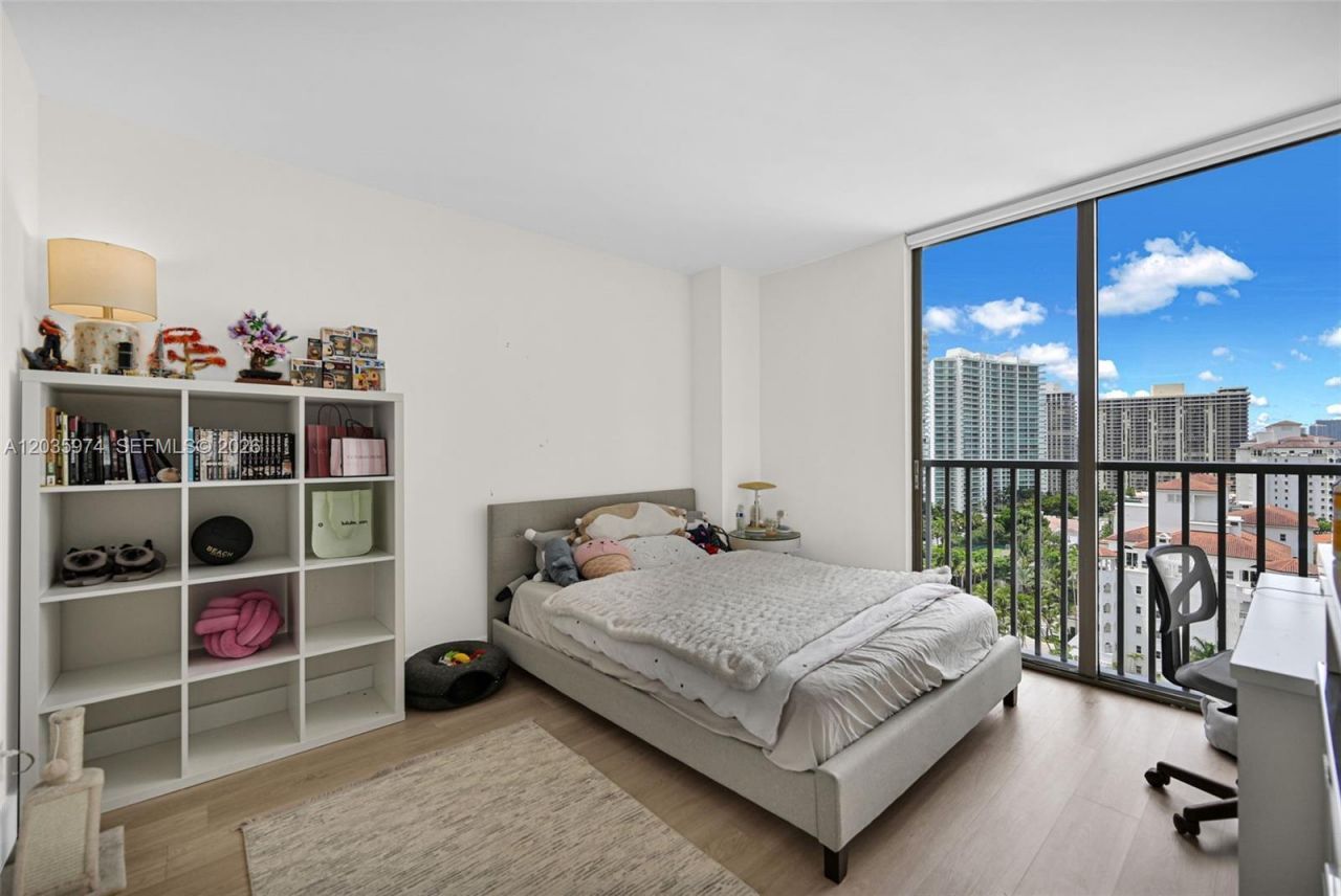 19707 Turnberry Way , Unit 17A, Aventura, FL 33180 Photo