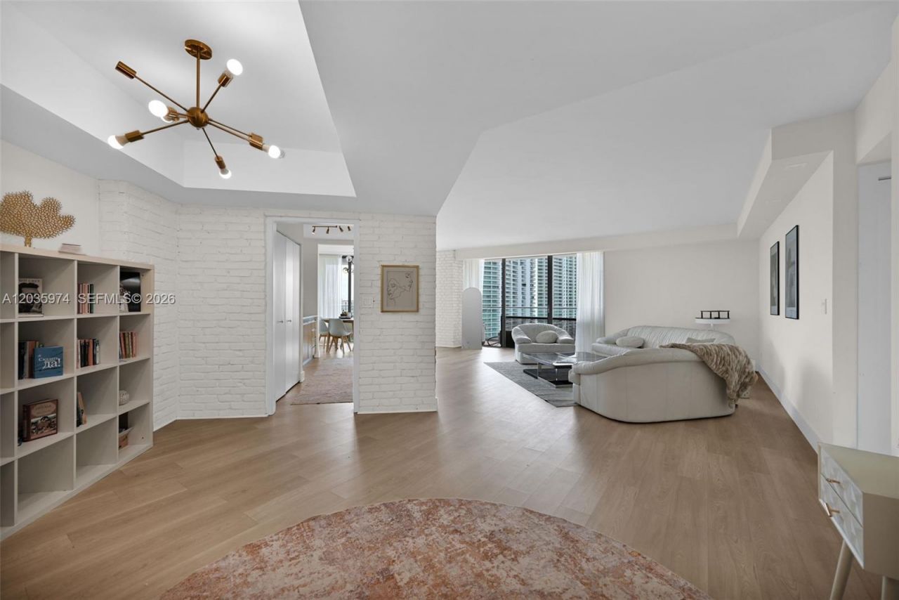 19707 Turnberry Way , Unit 17A, Aventura, FL 33180 Photo