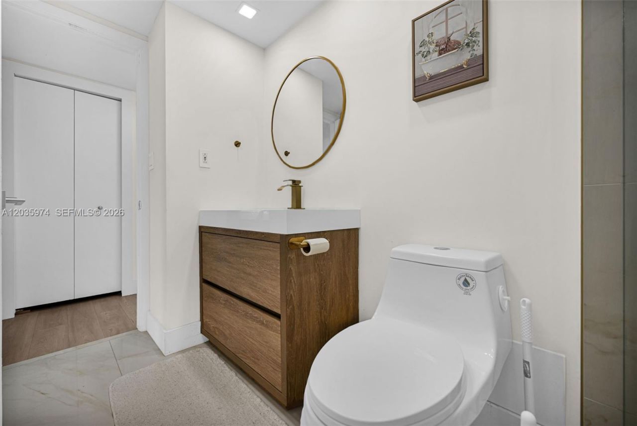 19707 Turnberry Way , Unit 17A, Aventura, FL 33180 Photo