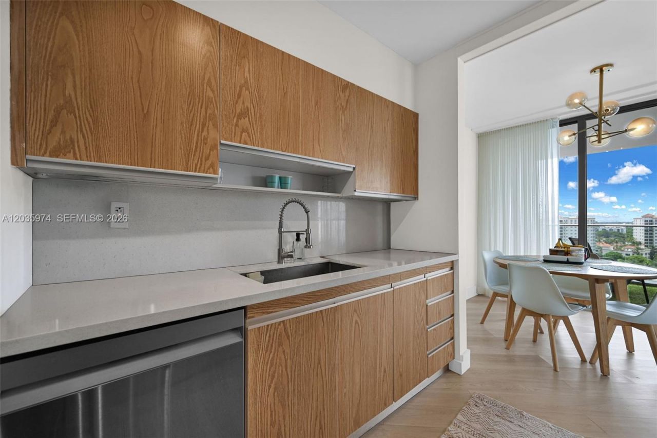 19707 Turnberry Way , Unit 17A, Aventura, FL 33180 Photo
