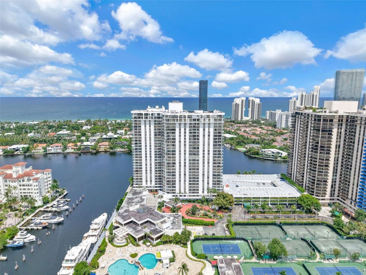 19707 Turnberry Way , Unit 17A, Aventura, FL 33180 Photo