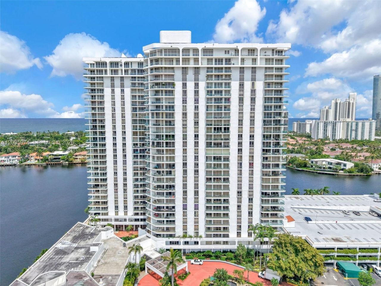 19707 Turnberry Way , Unit 17A, Aventura, FL 33180 Photo