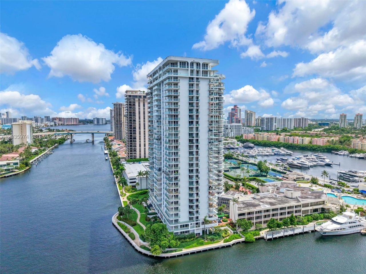 19707 Turnberry Way , Unit 17A, Aventura, FL 33180 Photo