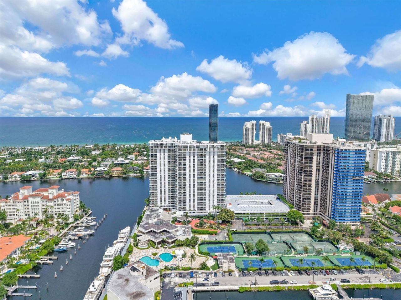19707 Turnberry Way , Unit 17A, Aventura, FL 33180 Photo