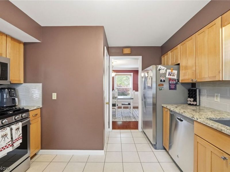 9704 Elsmere Drive, Parma, OH 44130 Photo 13