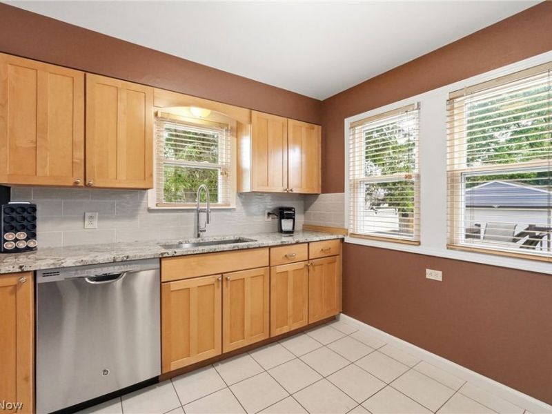 9704 Elsmere Drive, Parma, OH 44130 Photo 16