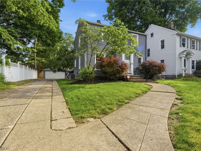9704 Elsmere Drive, Parma, OH 44130 Photo 3