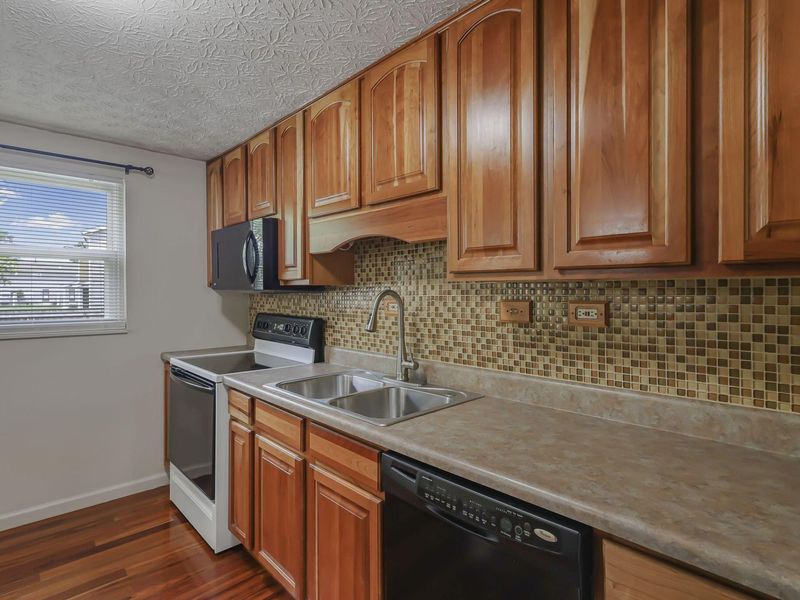 1690 Americana Court, Columbus, OH 43229 Photo 20