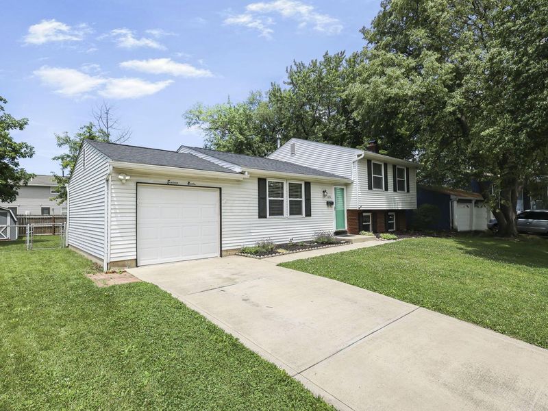 1690 Americana Court, Columbus, OH 43229 Photo 4