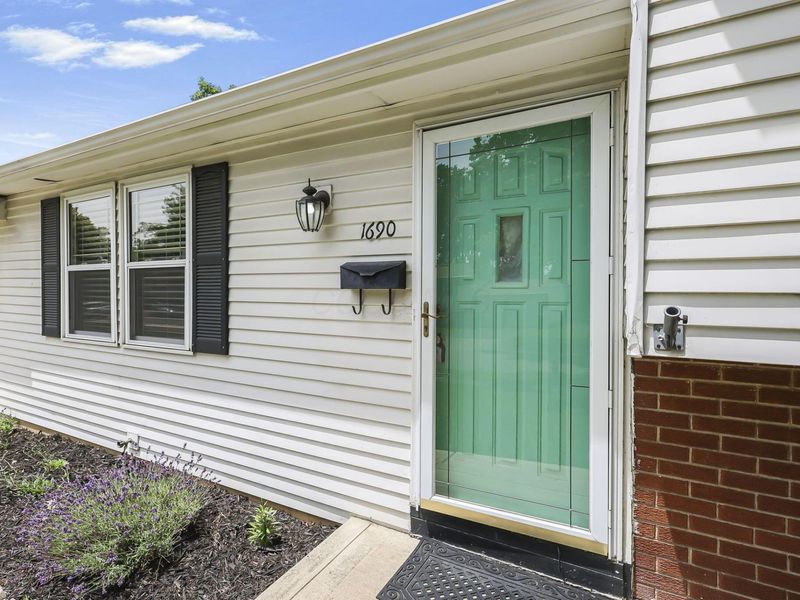 1690 Americana Court, Columbus, OH 43229 Photo 7