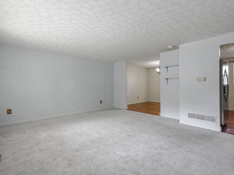 1690 Americana Court, Columbus, OH 43229 Photo 9