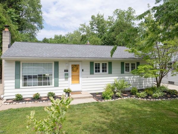 1044 Ellsworth Drive , Akron, OH 44313