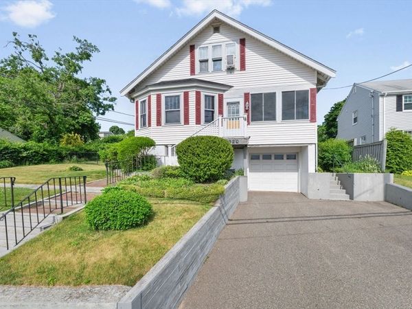 828 E Squantum St, Quincy, MA 02171