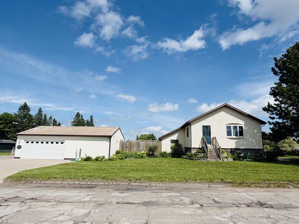 2151 Davitt ST, Sault Ste Marie, MI 49783