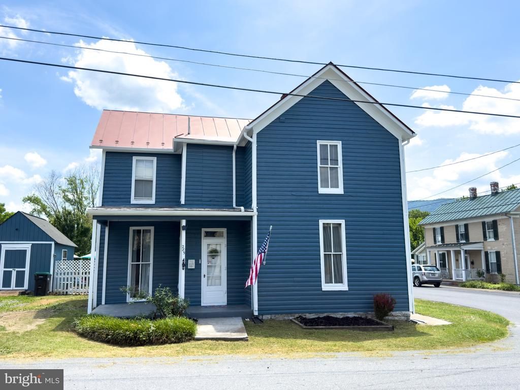 285 S Massanutten Street , Strasburg, VA 22657 Main Photo
