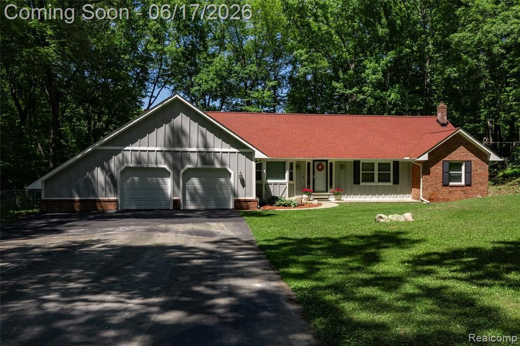 2915 Dunsary Lane, Genoa Township, MI 48114 Main Photo
