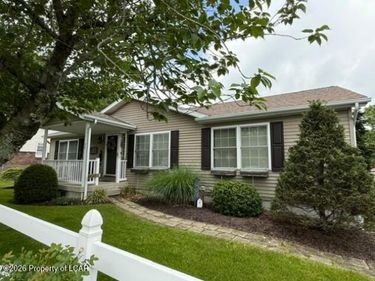 90 W Pine Street, Sheppton, PA 18248