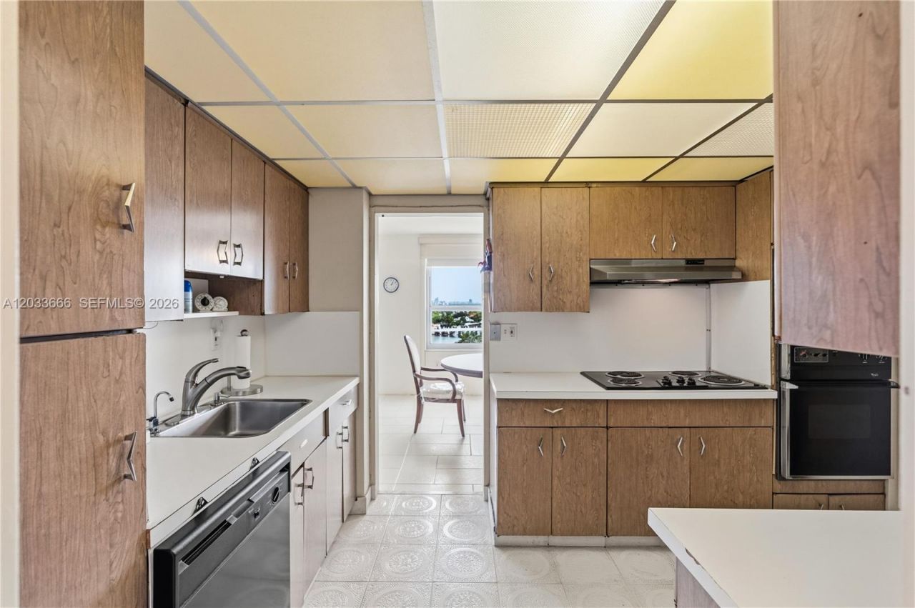 9102 W Bay Harbor Dr , Unit 10C, Bay Harbor Islands, FL 33154 Photo