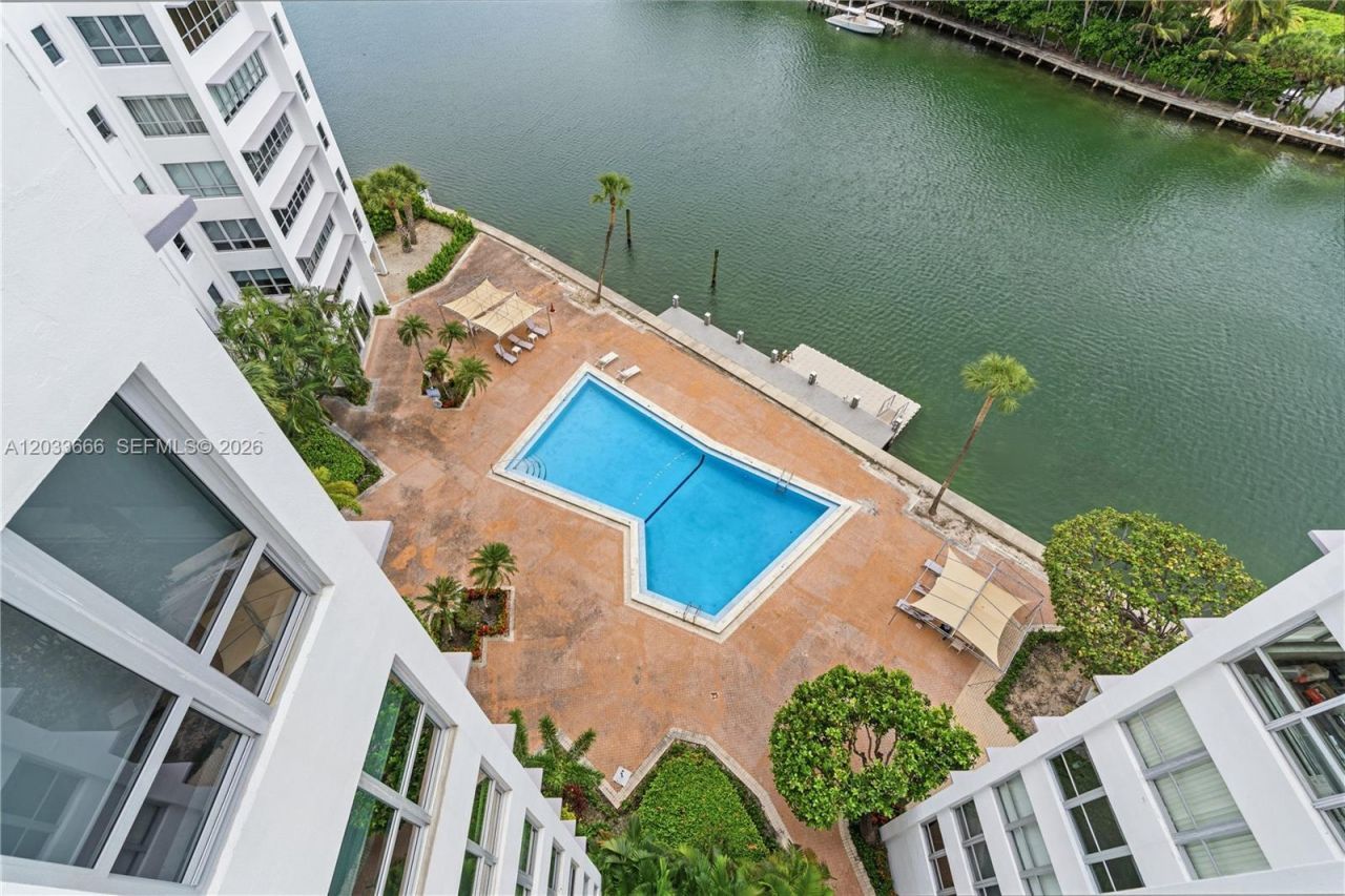 9102 W Bay Harbor Dr , Unit 10C, Bay Harbor Islands, FL 33154 Photo