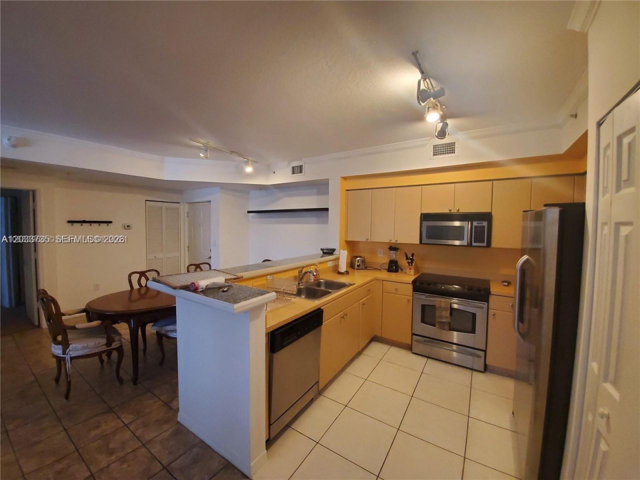 6801 SW 44th St , Unit 203, Miami, FL 33155 Photo
