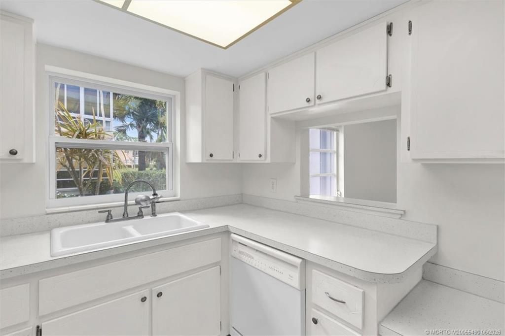 2950 SE Ocean Boulevard, Unit 14-1, Stuart, FL 34996 Photo