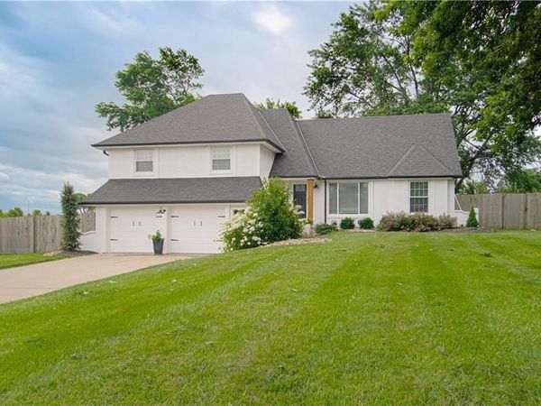 3705 W 213th Terrace, Bucyrus, KS 66013
