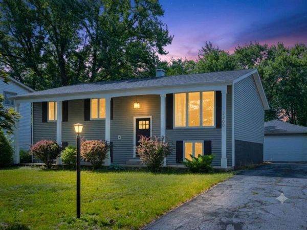 2200 Shallowford Drive, Valparaiso, IN 46383