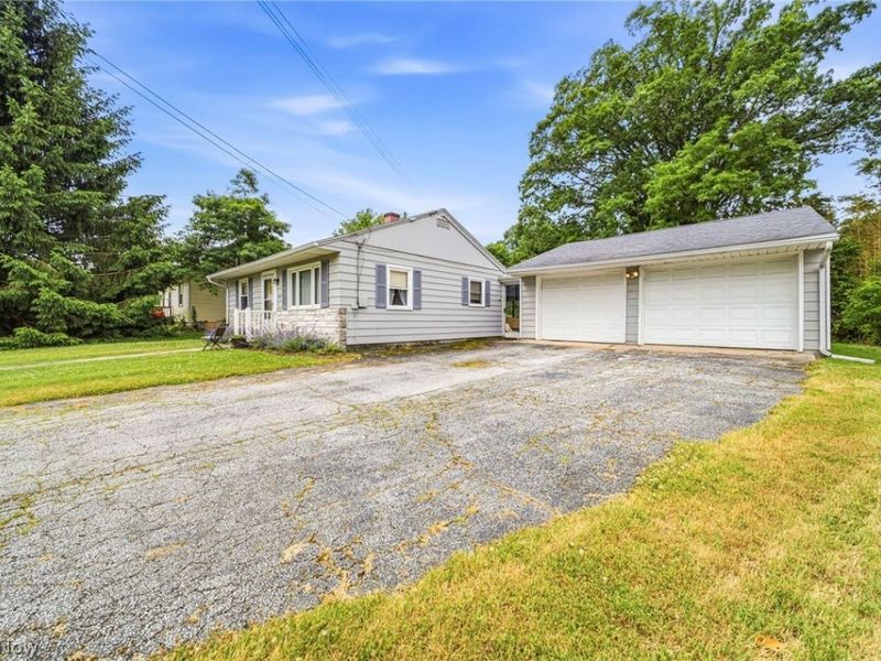 4911 Topper Avenue, Ashtabula, OH 44004 Photo 3