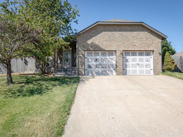 577 S Canterbury Lane , Nixa, MO 65714