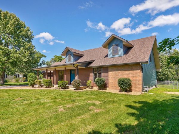 304 N Gregg Road, Nixa, MO 65714