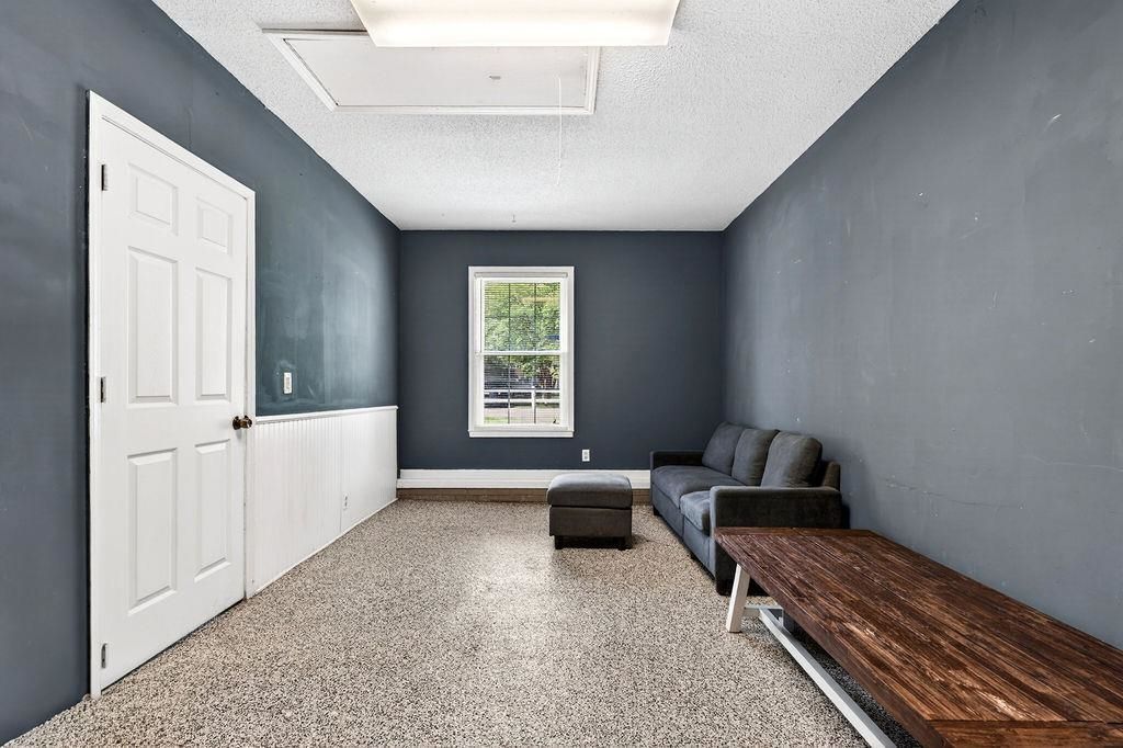105 Pebble Dr.  Photo 10