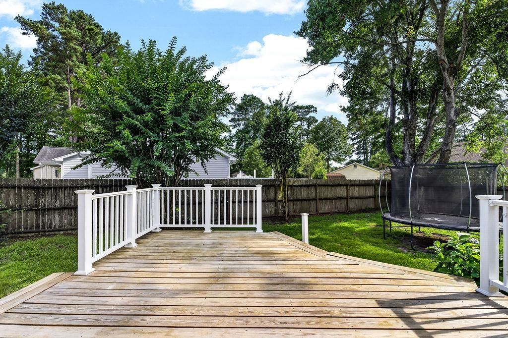 105 Pebble Dr.  Photo 23