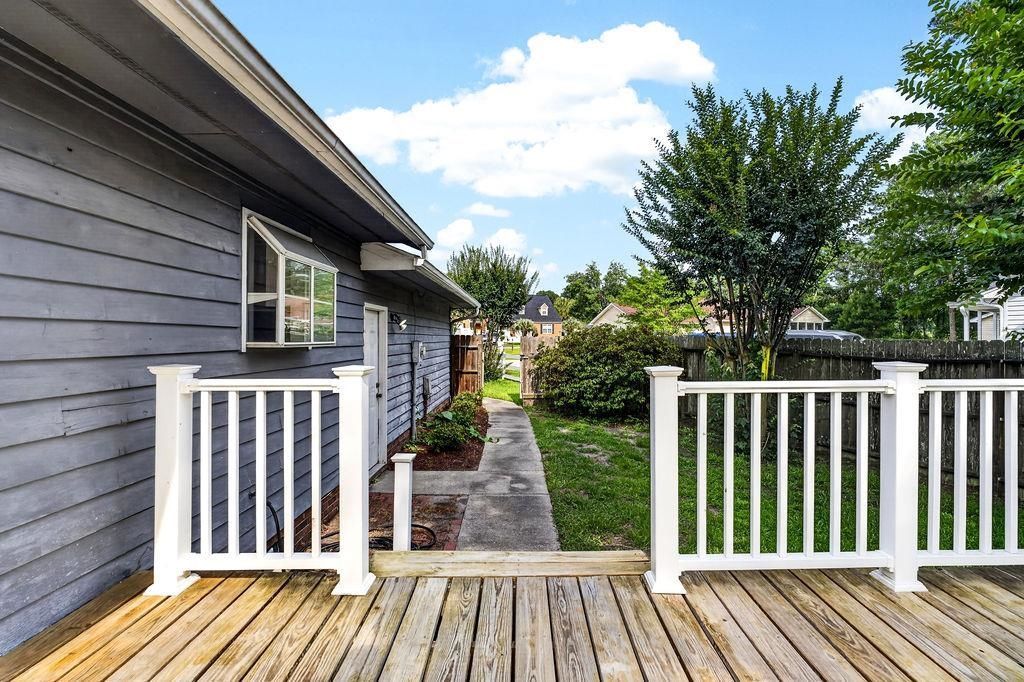 105 Pebble Dr.  Photo 24