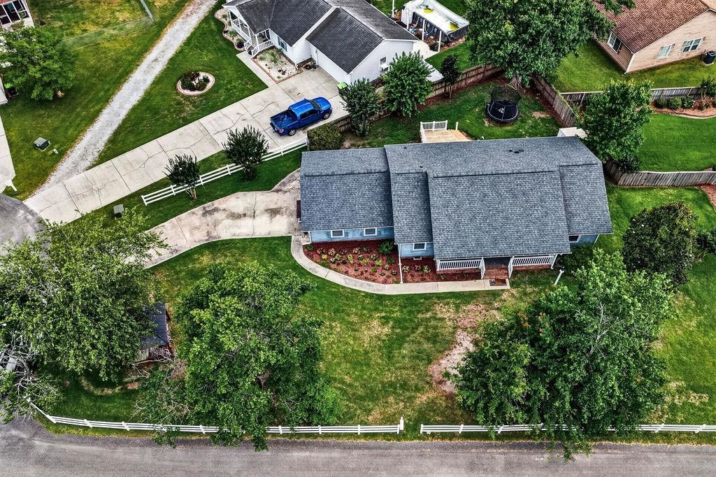 105 Pebble Dr.  Photo 29