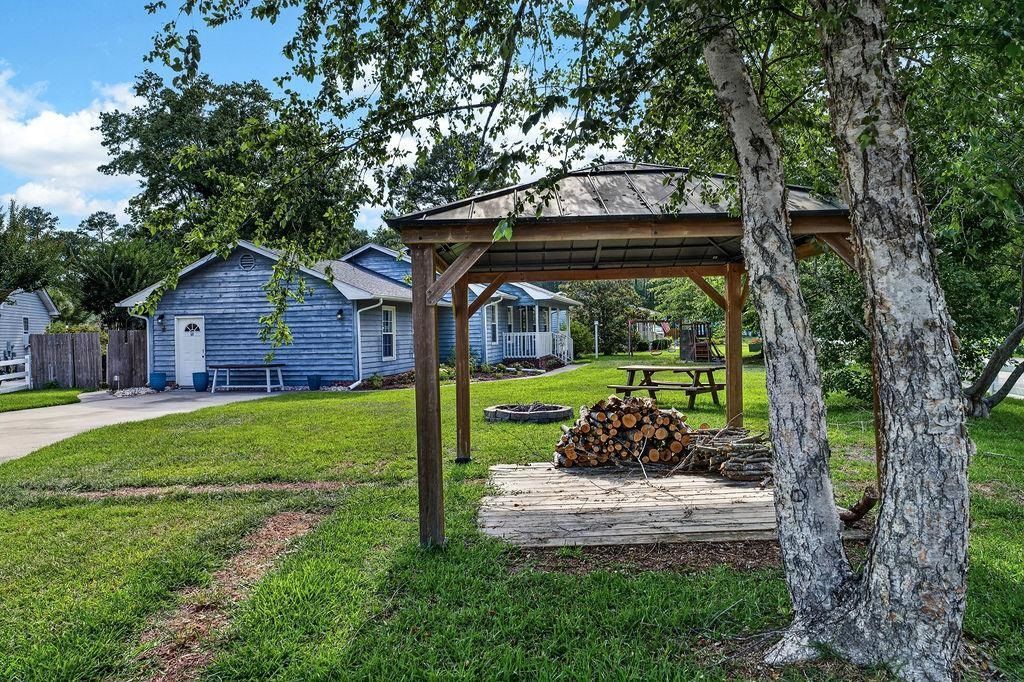 105 Pebble Dr.  Photo 37