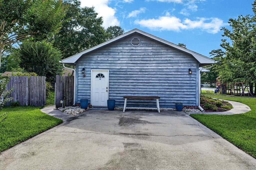105 Pebble Dr.  Photo 38